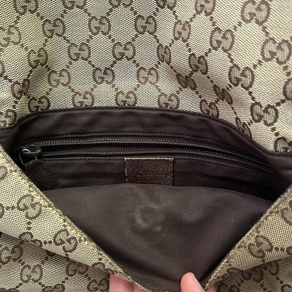 Authentic Gucci monogrammed Bumbag - Picture 8 of 17